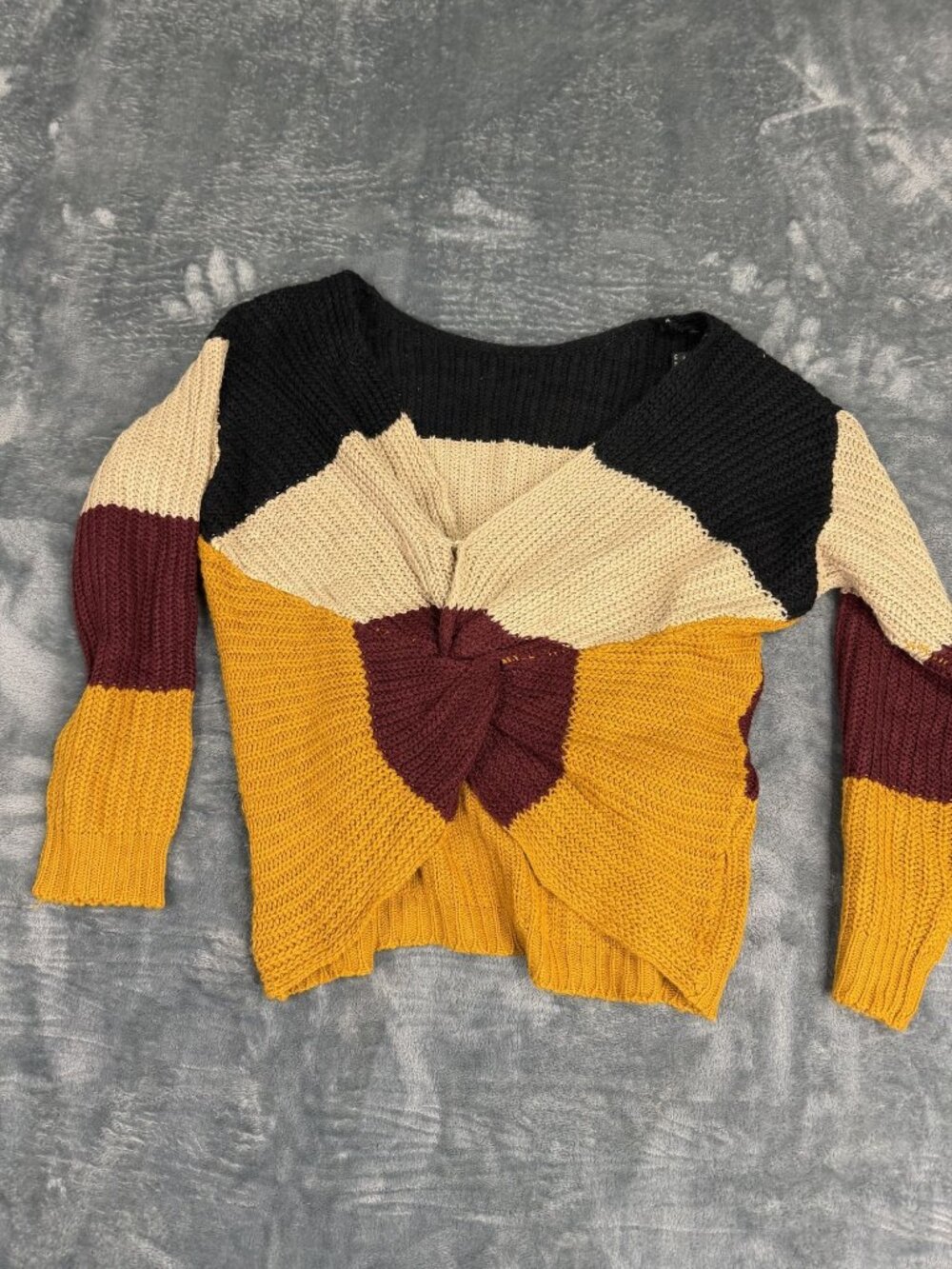 Trendy Threads Womens Black Beige Mustard Burgundy Twist-Knot Knit Sweater M